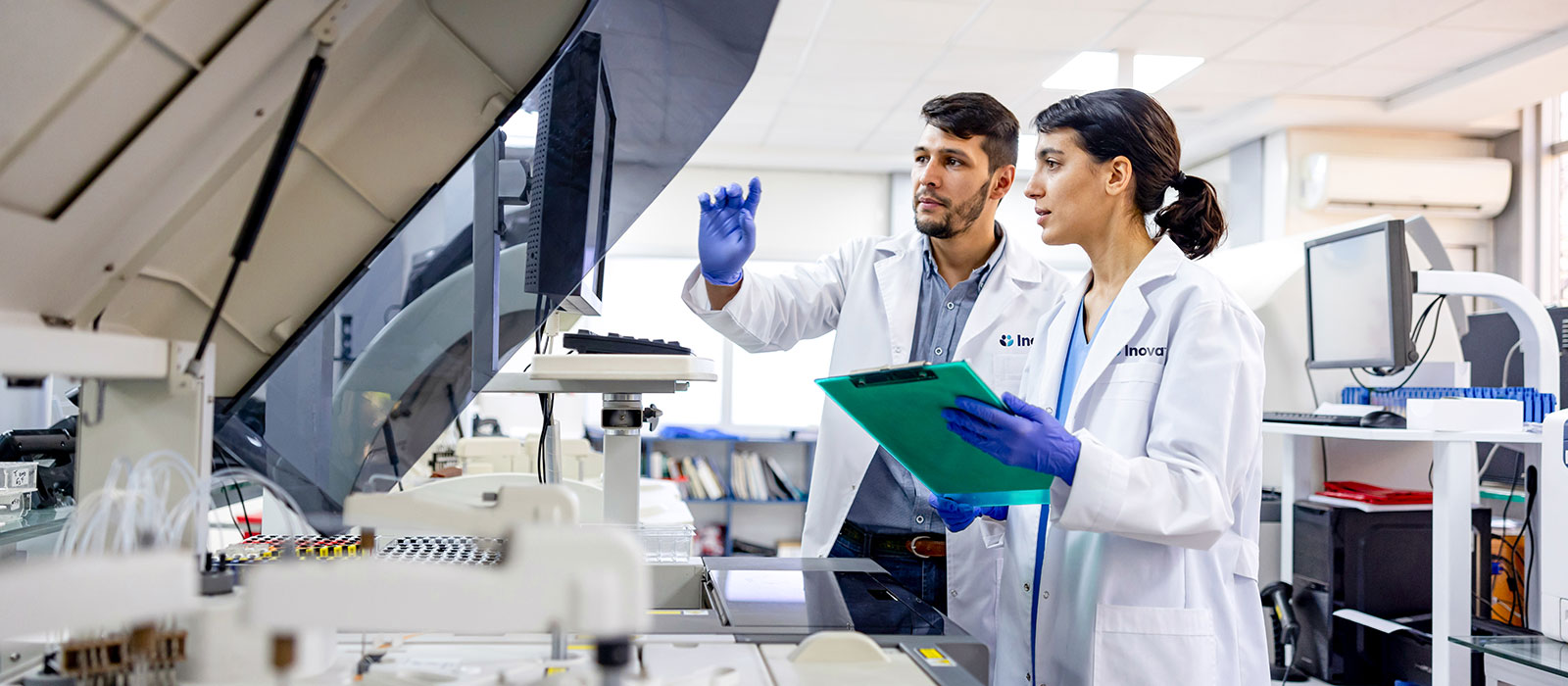 Medical students in a lab